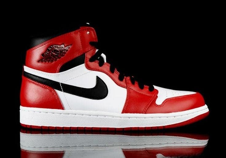red nike air jordan shoe